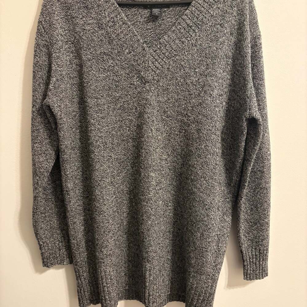 ATHLETA Vital V-Neck Tunic Sweater Cashmere Wool Blend Gray Heathered Medium - Picture 1 of 4